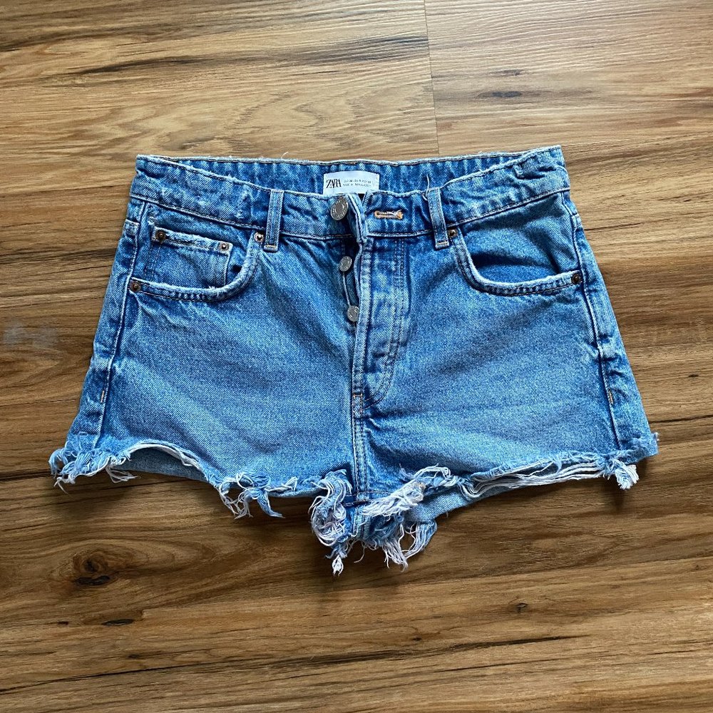Frayed Mid Rise Shorts